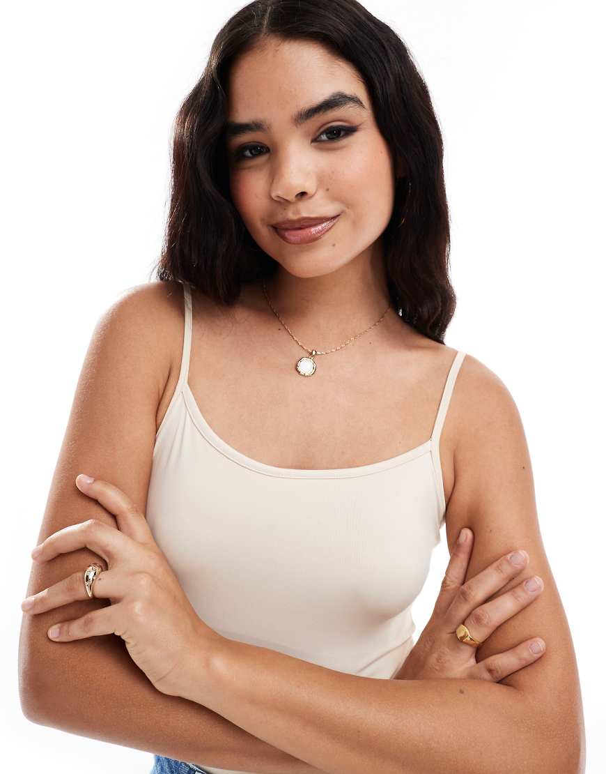 Threadbare - Superelastischer Body in Ecru mit Trägern-Weiß von Threadbare