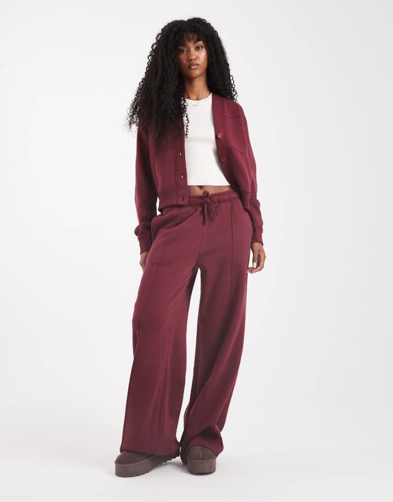 Threadbare - Sweathose aus Jersey in Burgunderrot mit geradem Schnitt von Threadbare