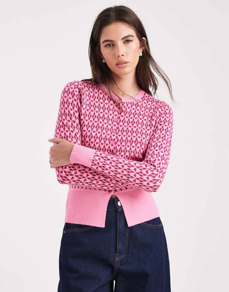 Threadbare - Valentines - Strickjacke in Rosa mit Rundhalsausschnitt und Argyle-Herzmuster von Threadbare