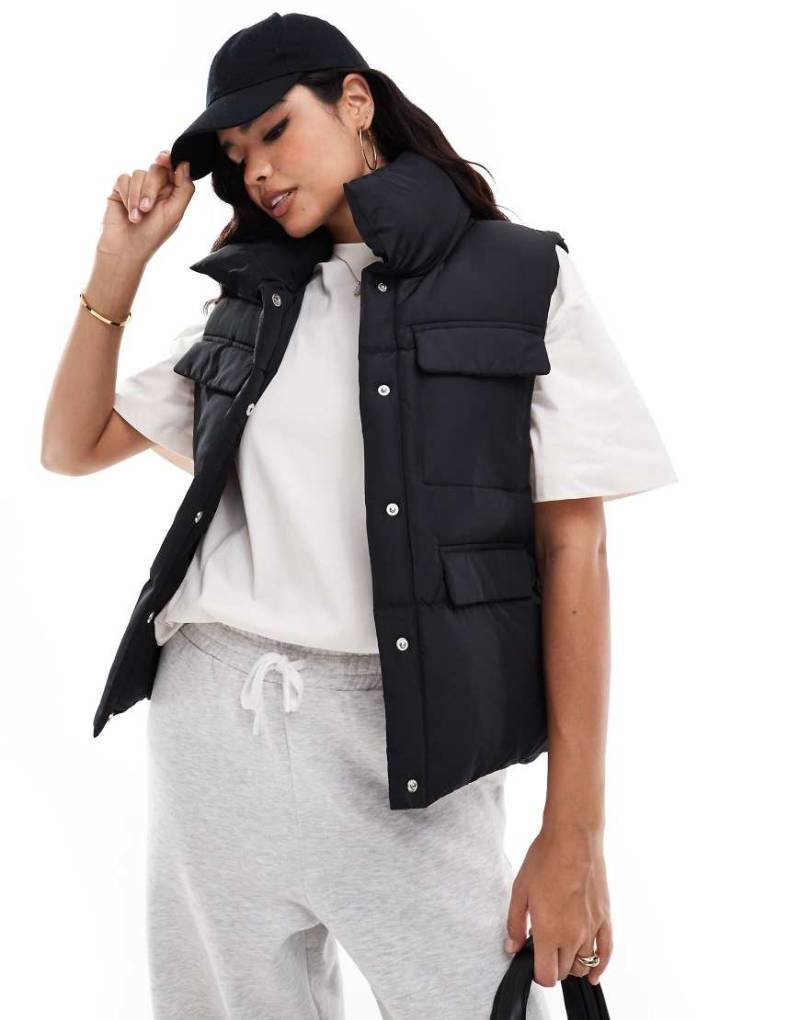Threadbare - Wattierte Weste in Schwarz von Threadbare