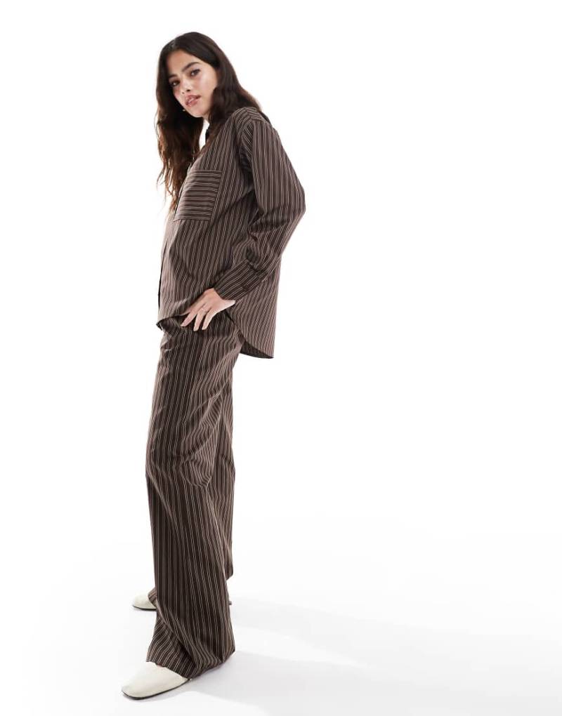 Threadbare - Weite Hose in Braun gestreift, Kombiteil von Threadbare