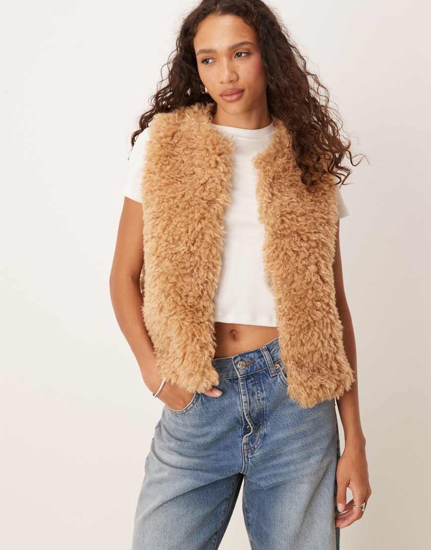 Threadbare - Weste aus Lammfellimitat in Hellbraun von Threadbare
