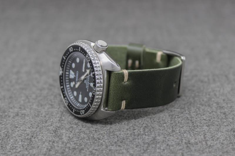 Uhrenarmband Aus Leder | Der Hudson Riemen Waldgrüne Horween Kavalier - Handgemacht von ThreadedLeatherCo