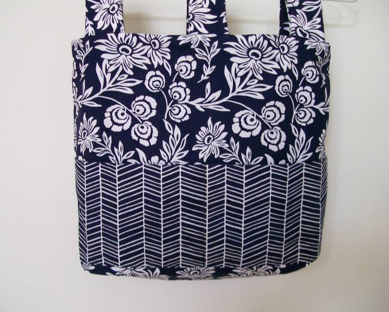 Walker Rollstuhl Tasche Tote in Joel Dewberry Modern Meadow Handverlesen Gänseblümchen Lark von ThreadedNeedleDesign