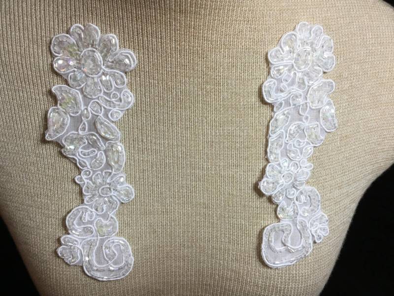 Gestickte Applikationen, Perlen, Applikation, Hochzeits Hochzeit-Applikation, Floralen Blumen Perlen Stickerei Gestickte Applikationen, Perlen, Applikation, Hochzeits Hochzeit-Applikation, Floralen Blumen Perlen Stickerei von Threads2Trends