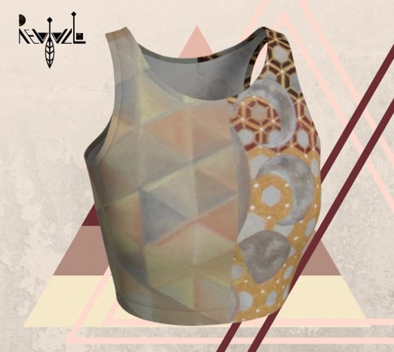 Hive Mind Yoga Top Hive Mind Yoga Top von ThreadsofCreationArt