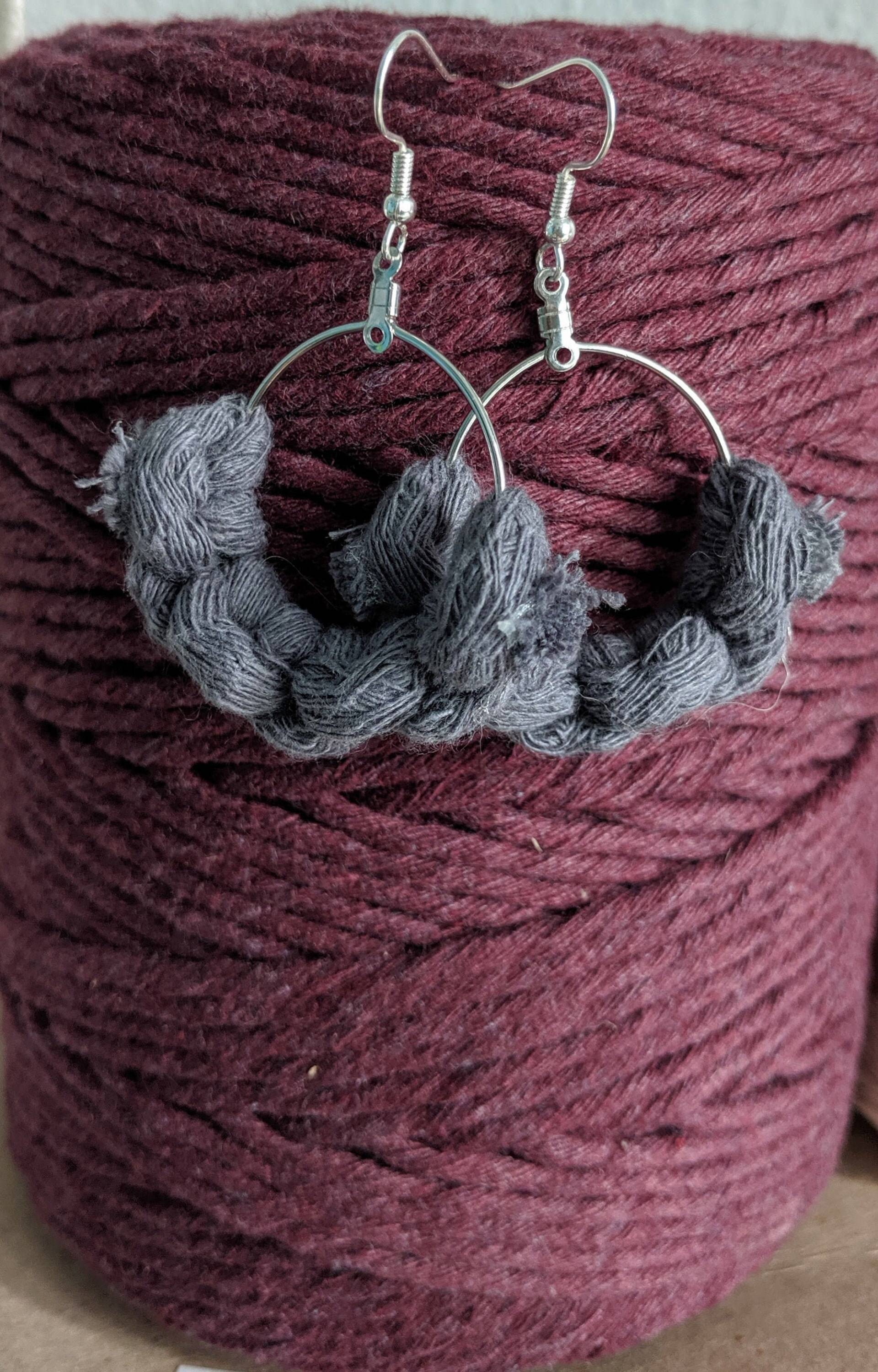 Macrame Hoop-Ohrringe von ThreadsofHopeBtq