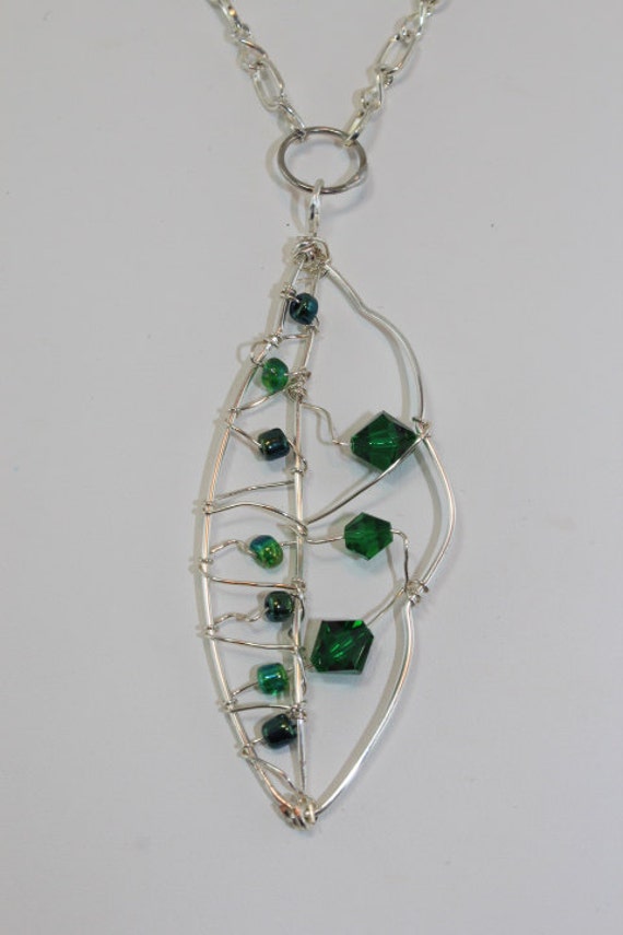 Grün Crystal Silber Anhänger Halskette Grün Crystal Silber Anhänger Halskette von ThreeHensDesigns
