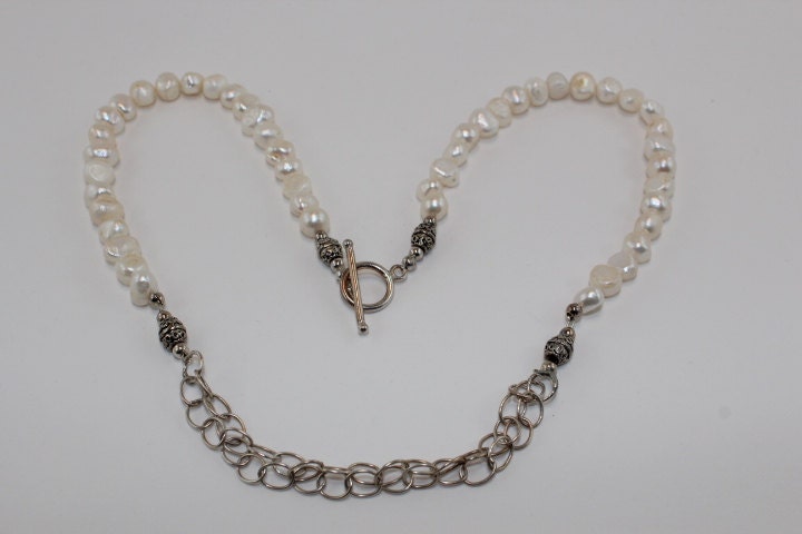 Perlen Und Silber Kette Collier-Set Perlen Und Silber Kette Collier-Set von ThreeHensDesigns