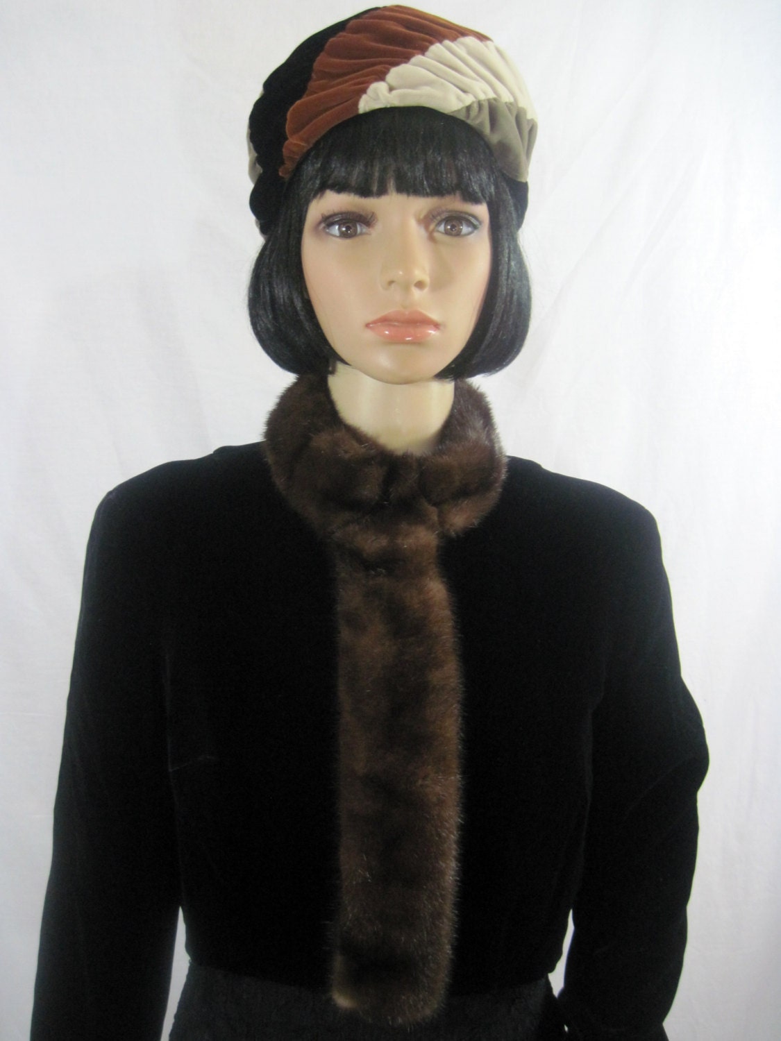 1960Er Mink & Velvet Crop Jacket Von Lee Jordan Aus New York Größe 14 Medium von ThriftStoreGlam