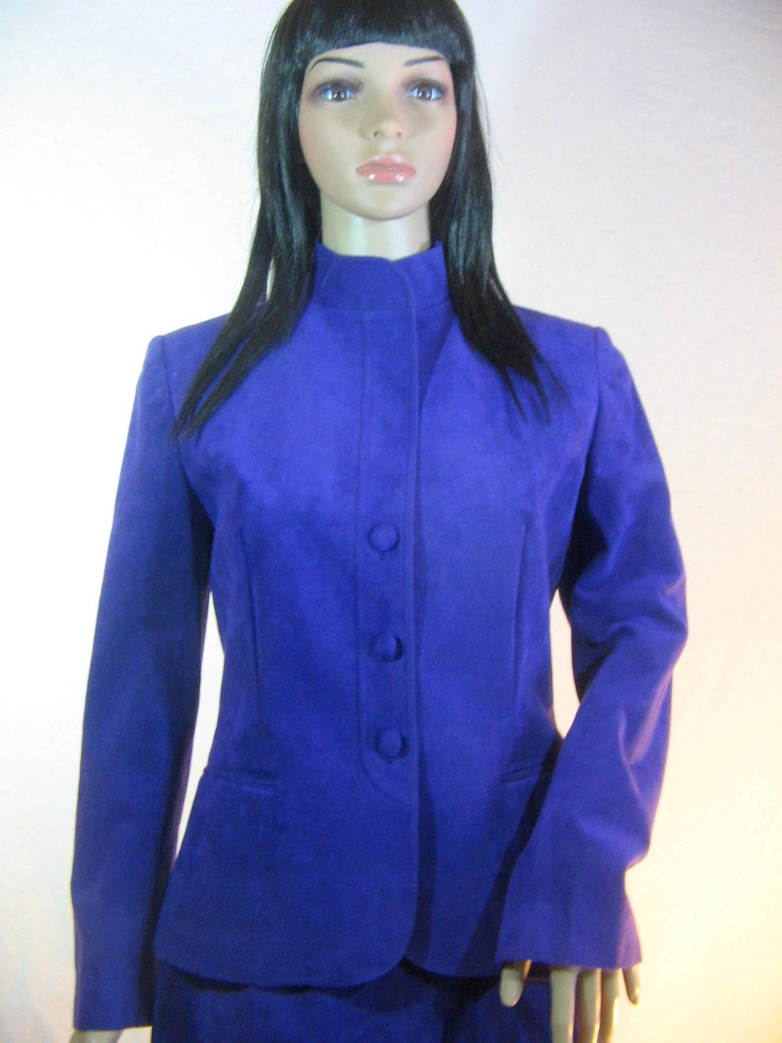 1970Er Lila Ultra Suede Anzug Von Roth Le Cover Gr. 8 Kleine Wildleder-Kunstleder-Rockjacke von ThriftStoreGlam