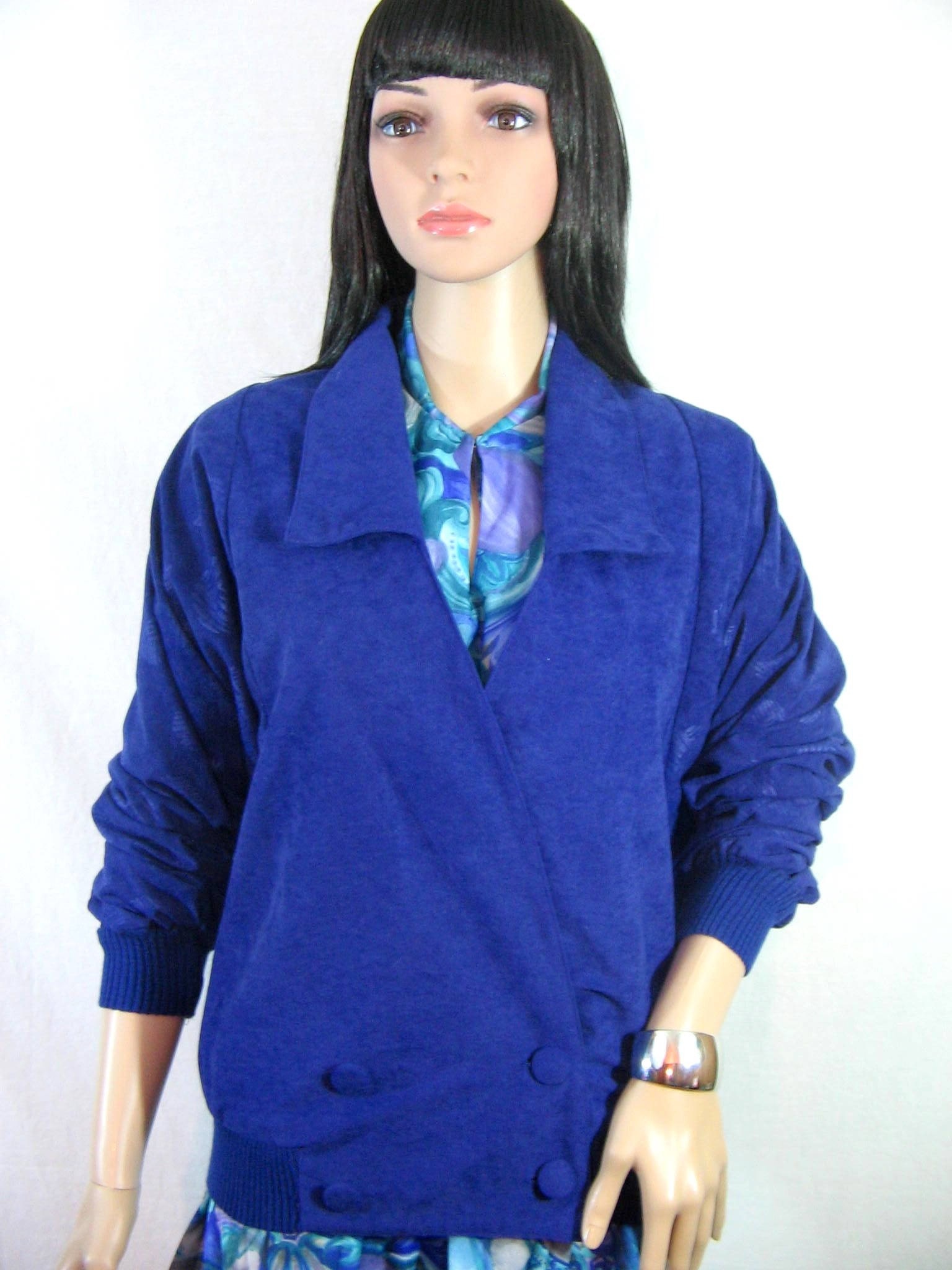 1980Er Jahre Slouch Jacke Mantel Dunkellila Wildleder Samt Tiefes V Größe Small/Medium 5/6 1980Er Jahre Slouch Jacke Mantel Dunkellila Wildleder Samt Tiefes V Größe Small/Medium 5/6 von ThriftStoreGlam