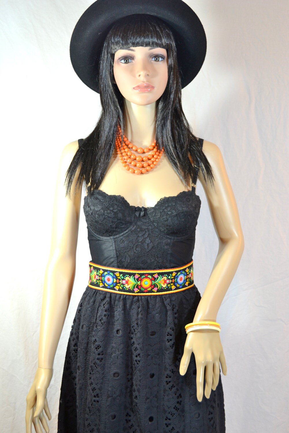 70Er Langer Schwarzer Flock Schnürrock Von Joy Stevens Of California Bestickter Bund Gr. 9 /10 von ThriftStoreGlam