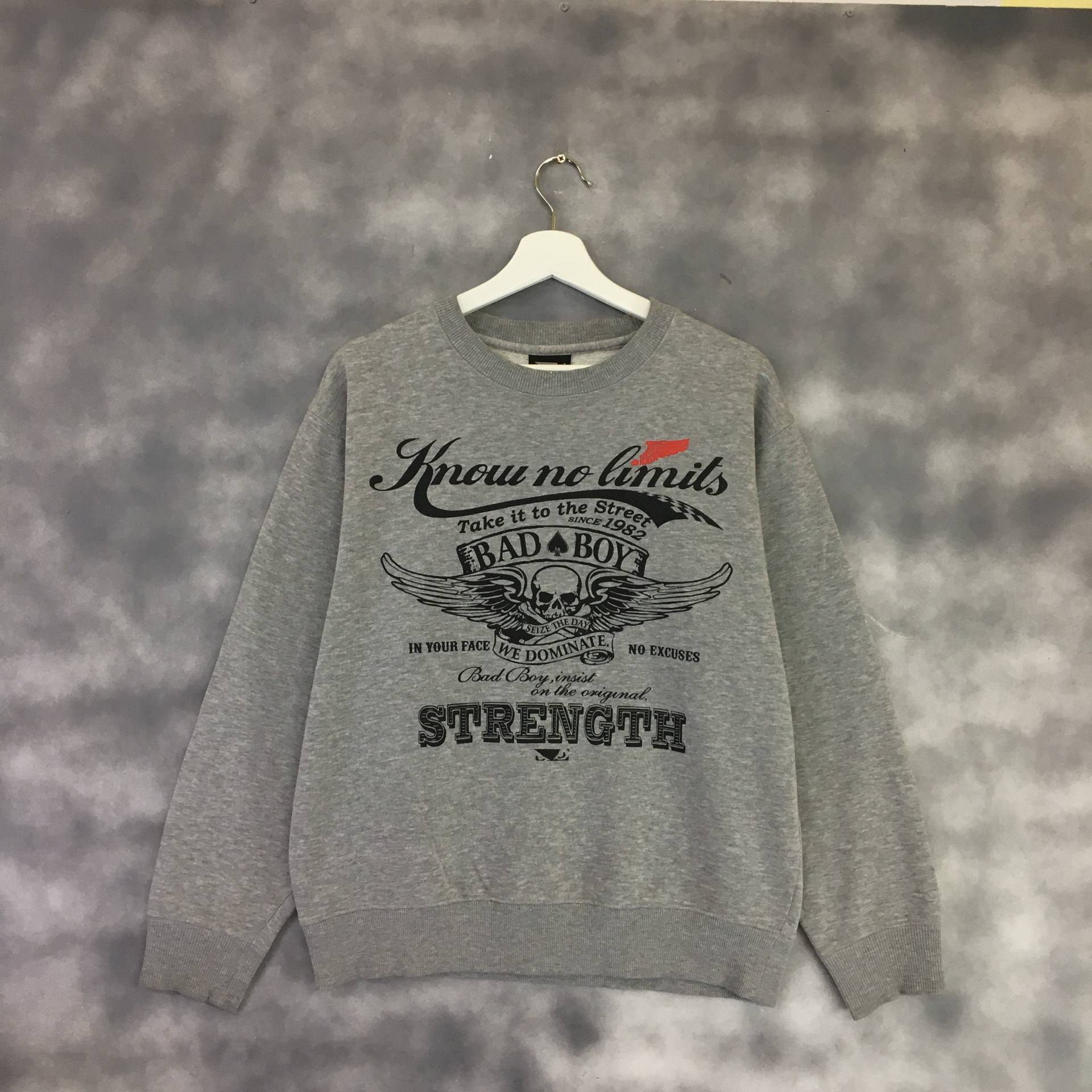 Selten Vintage 90Er Bad Boy Spellout Logo Crewneck Pullover Sweatshirts von ThriftmarkShop