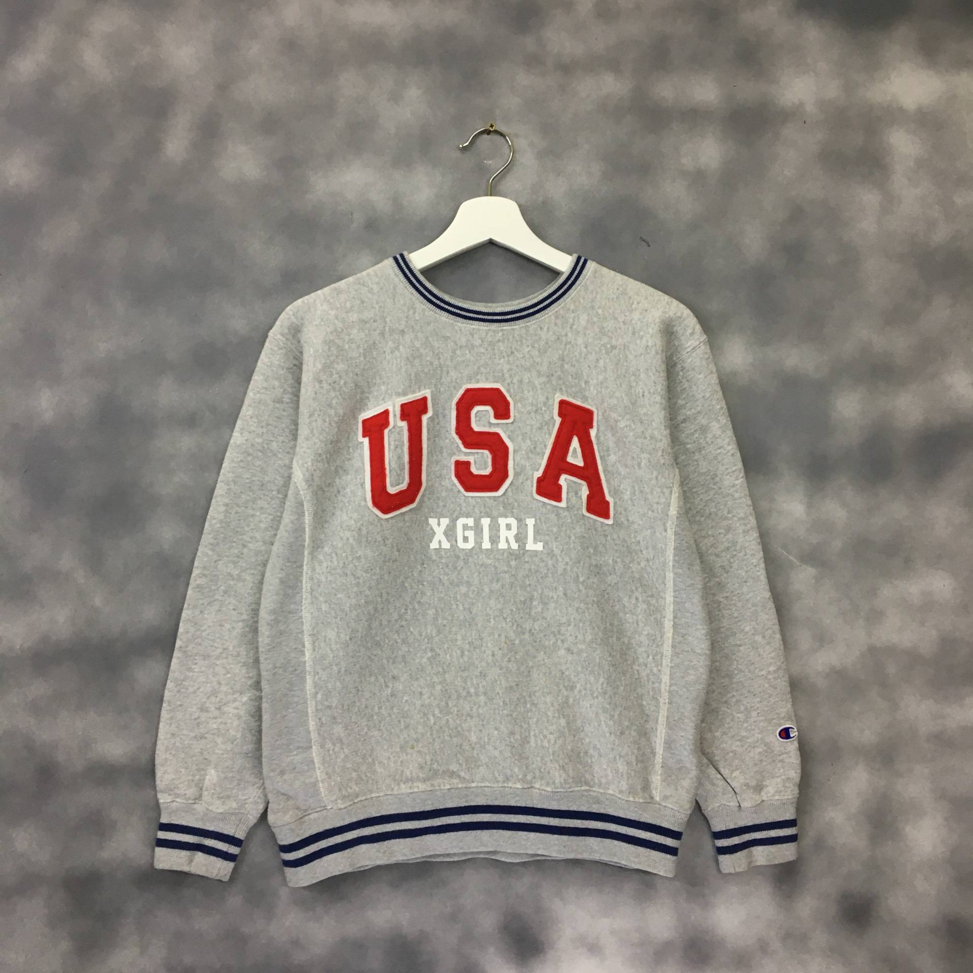 Vintage Champion Usa Spellout Collab X Girl Reverse Weben Crewneck Sweatshirts Pullover von ThriftmarkShop