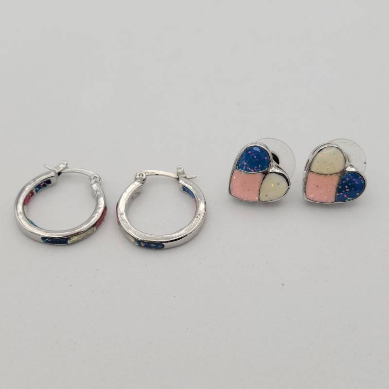 2Er Set Vintage 1990Er Jahre Silber Ton & Glitzer Emaille Ohrringe Modeschmuck Retro Statement Damen Ohrstecker Creolen Blau Weiß Rosa Herzen Klein von ThriftyFindsByKelly