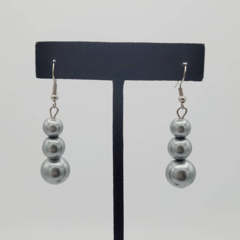 Vintage Silber Ton Baumeln Ohrringe Mit Metallic Faux Perlen Kostüm Schmuck Statement Retro Accessoires Frauen 2 "Farbverlauf von ThriftyFindsByKelly