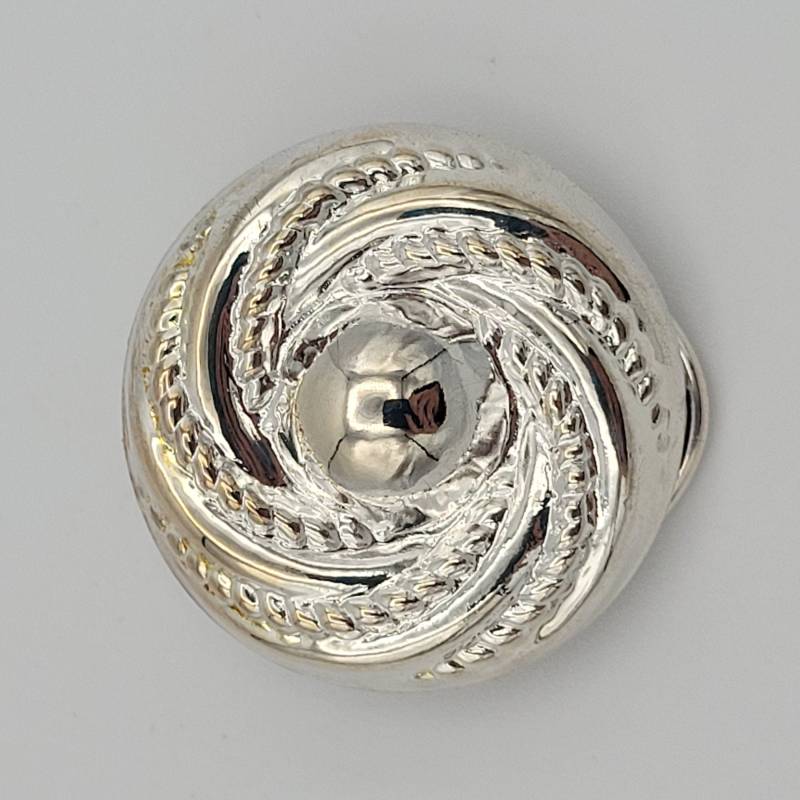 Vintage Silber Ton Chrom Windrad Geformt Schal Clip Modeschmuck Retro Statement Frauen Kleid Leichte Taste Swirl Seil Muster von ThriftyFindsByKelly