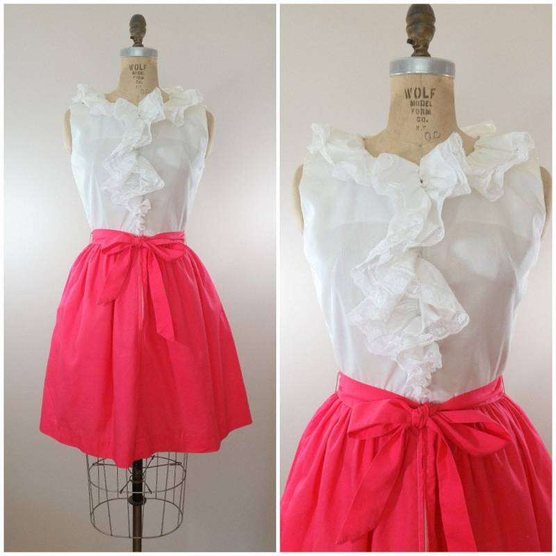 1970Er Jahre Kleid/Lacey Rüschen Rosa Und Weiß Vintage 70Er Klein von ThriftyVintageKitten