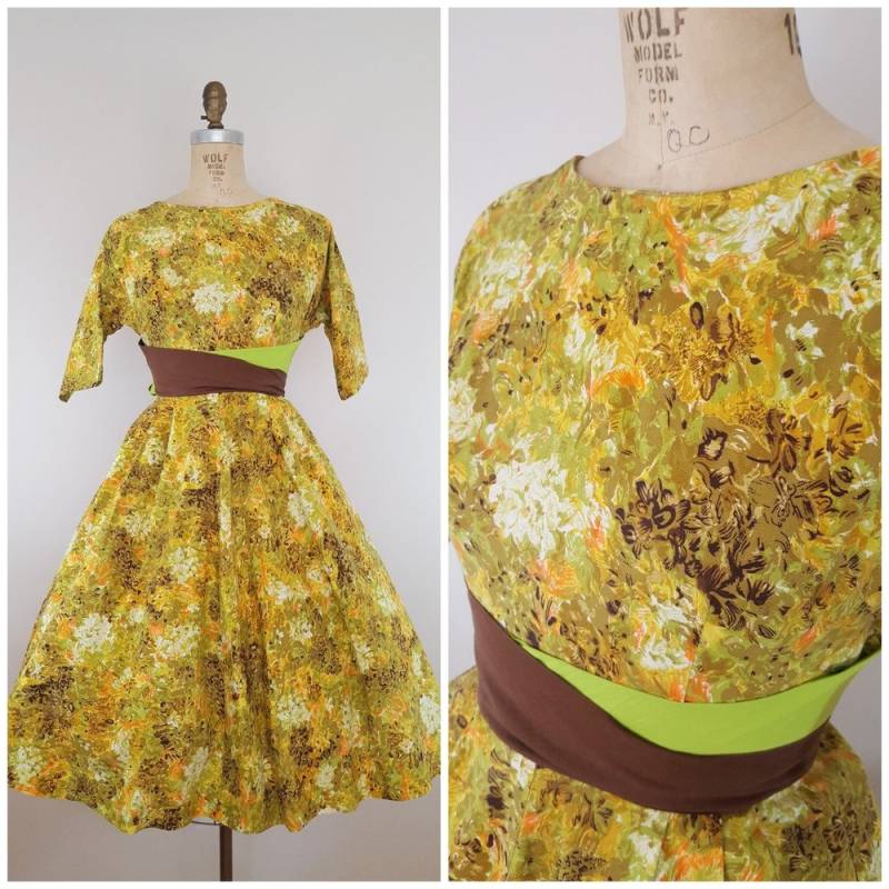 Vintage 1950Er Jahre Kleid/Grün Und Braun Blumendruck Klein von ThriftyVintageKitten