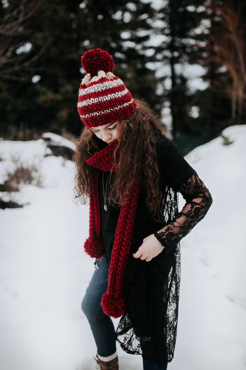 Ready To Ship Stricken Hut Und Schal Set Mit Pompom - Chunky Set-Unendlichkeit Dicke Soft-Schal Pom-Knit-Boho Pompom-Unisex von ThroughHisEyesCreate
