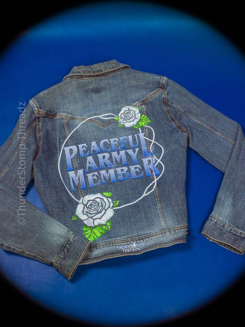 Greta Van Fleet Bestickte Weste Nur Noch Eine Verfügbar | Friedliche Armee Mitglied Gestickt Unisex Custom Inspiriert von ThunderStompThreadz