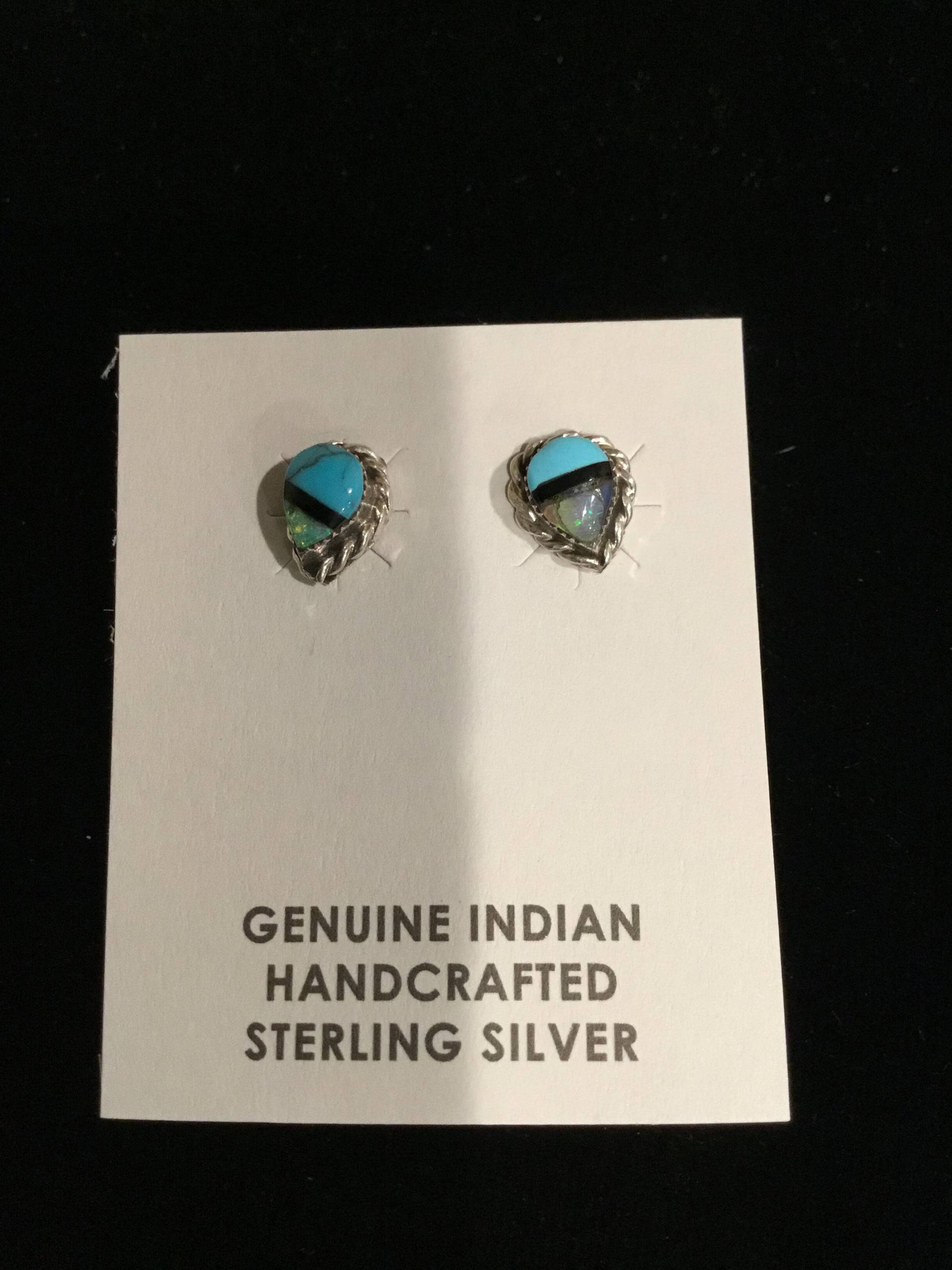 Schöne Türkis Und Opal-Ohrringe Schöne Türkis Und Opal-Ohrringe von ThunderbirdTradingUS