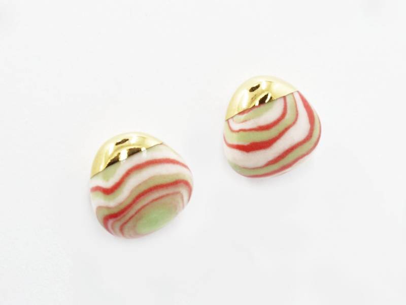 Marmorierte Keramikohrstecker. Keramik Gold Ohrringe. Lollipop Schmuck. Brautjungfer Geschenk. Florale Frühlingsschmuck Marmorierte Keramikohrstecker. Keramik Gold Ohrringe. Lollipop Schmuck. Brautjungfer Geschenk. Florale Frühlingsschmuck von Thursdayvibes