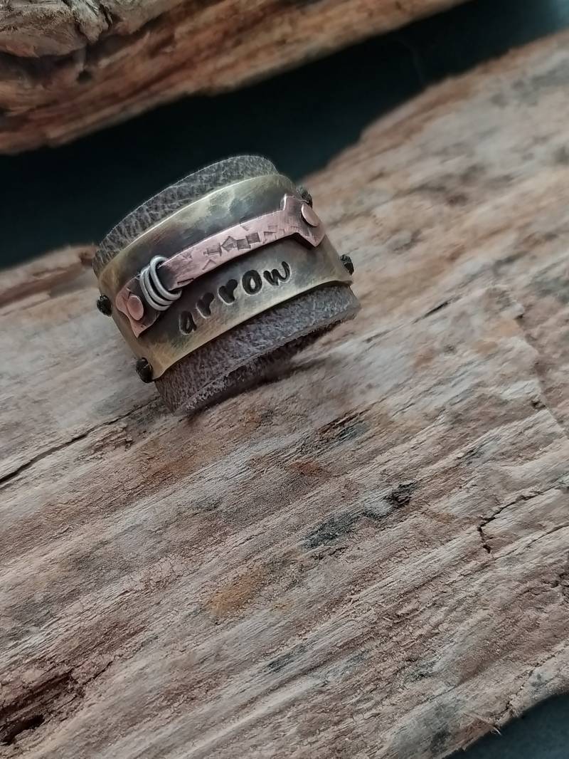 Lederring Leder Manschettenring Lederband Ringe Wikinger Pfeilring von TiViArt