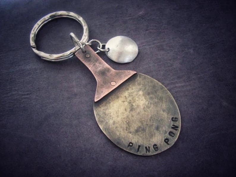 Schlüsselanhänger Aus Metall, Personalisierter Schlüsselanhänger, Individueller Schlüsselanhänger-Geschenk, Tischtennis-Schlüsselanhänger Metall von TiViArt