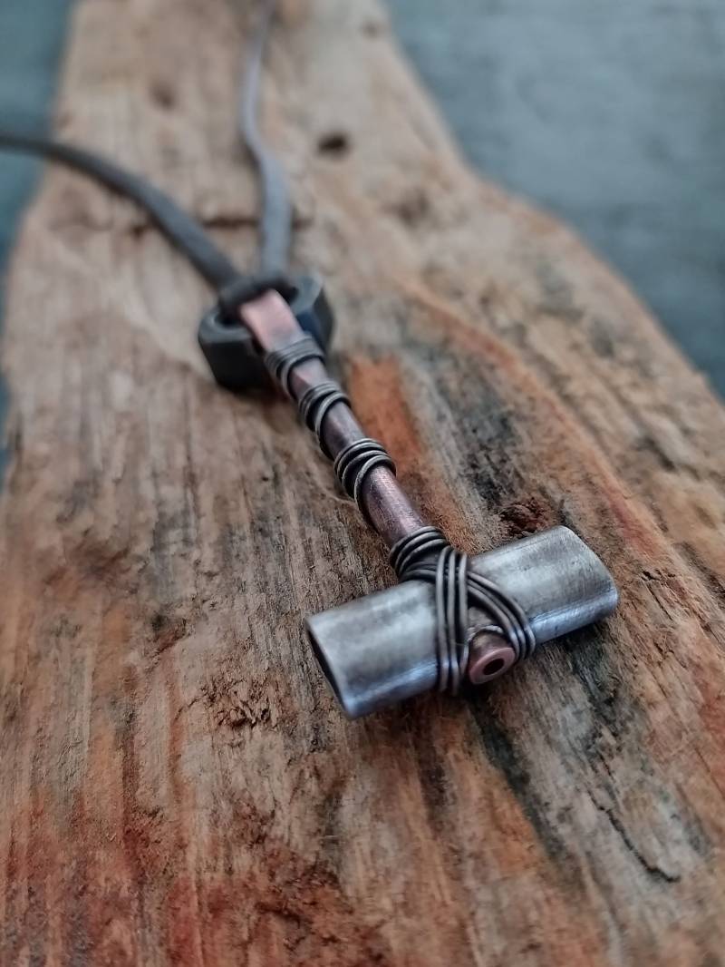 Wikingerhammer Handgeschmiedeter Wikingerschmuck Wikingeranhänger Thorshammer Anhänger Hammer Halskette Geschmiedete Wikinger von TiViArt
