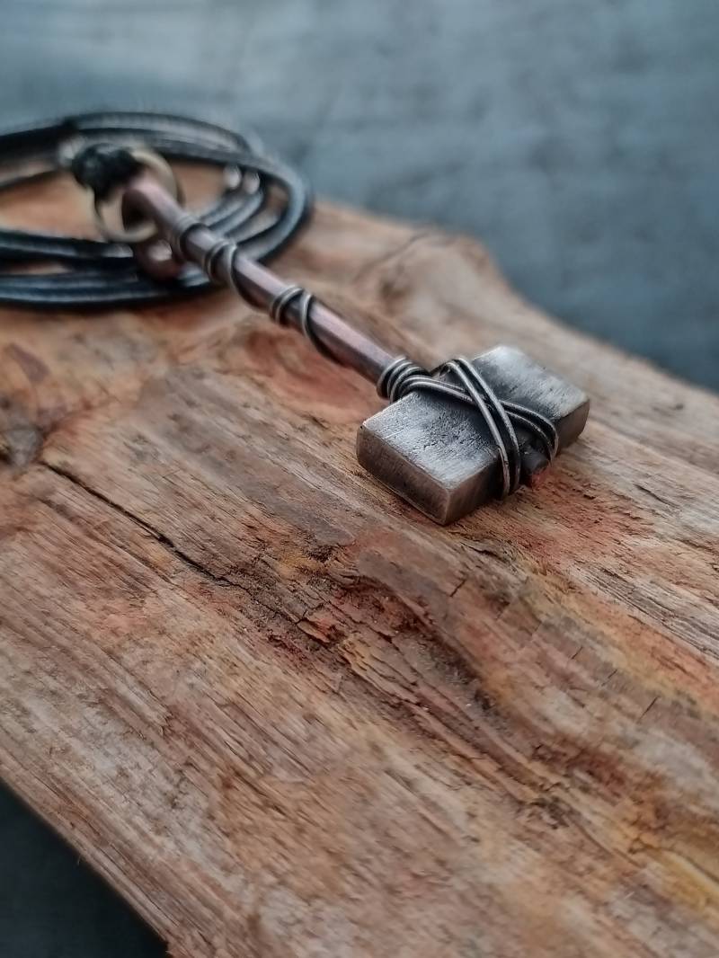 Wikingerhammer, Handgeschmiedet, Wikingerschmuck, Wikingeranhänger, Anhänger, Hammer, Halskette, Geschmiedete Sterlingsilber 925 von TiViArt