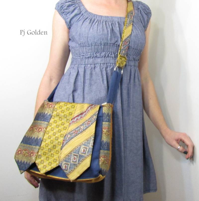 Memory Necktie Messenger - Gestalten Sie Ihre Eigene Kragentasche von TiarellasClutch