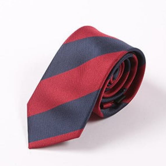 Marineblau & Dunkelrote Dicke Streifen Krawatte von TieDoctorUK