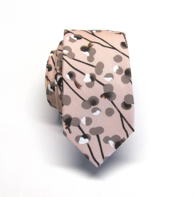Baumwolle Herren Krawatte. Blush Pink Braune Vögel Und Die Bäume Skinny Krawatte Mit Passender Tasche Quadrat Option von TieObsessed
