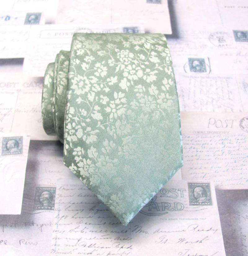Free Pocket Square Slim Ties Dusty Mint Green Floral Herren Seidenkrawatte Mit Passendem Einstecktuch von TieObsessed