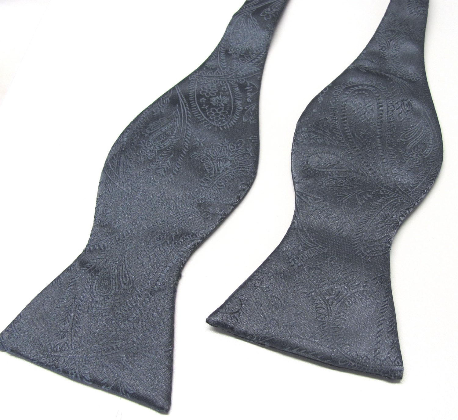 Freien Stil Herrenfliege. Kohle Grau Paisley Selbst Binden Fliege Mit Passendem Einstecktuch Option von TieObsessed