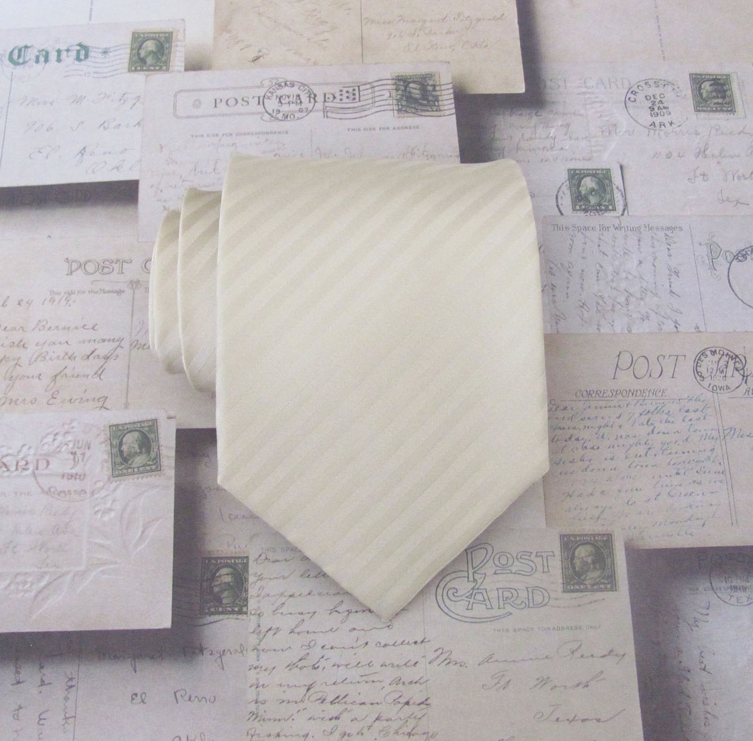 Herrenkrawatte Champagner Creme Tonale Streifen Krawatte Mit Passender Tasche Viereck Option von TieObsessed