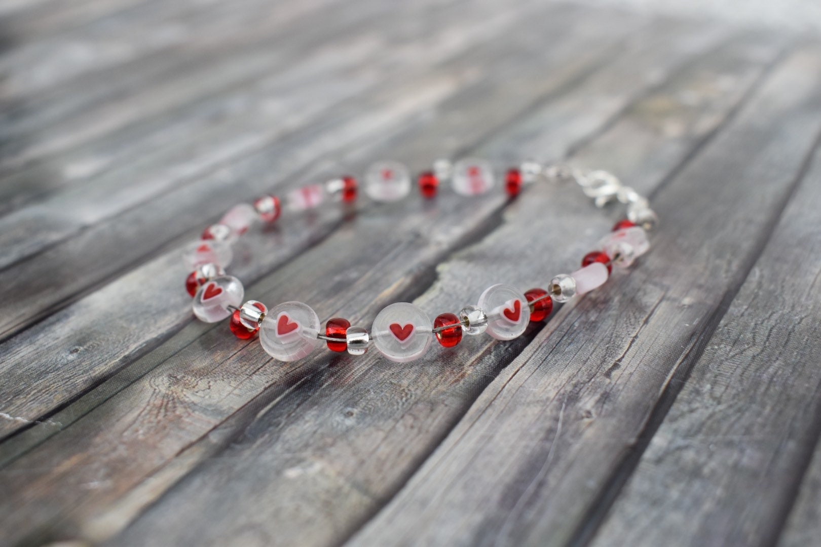 Armband/Armschmuck Glasperlenarmband Herzchen Valentinstagsgeschenk Muttertagsgeschenk "Herzen' Armband/Armschmuck Glasperlenarmband Herzchen Valentinstagsgeschenk Muttertagsgeschenk "Herzen' von TiefseeKirsche