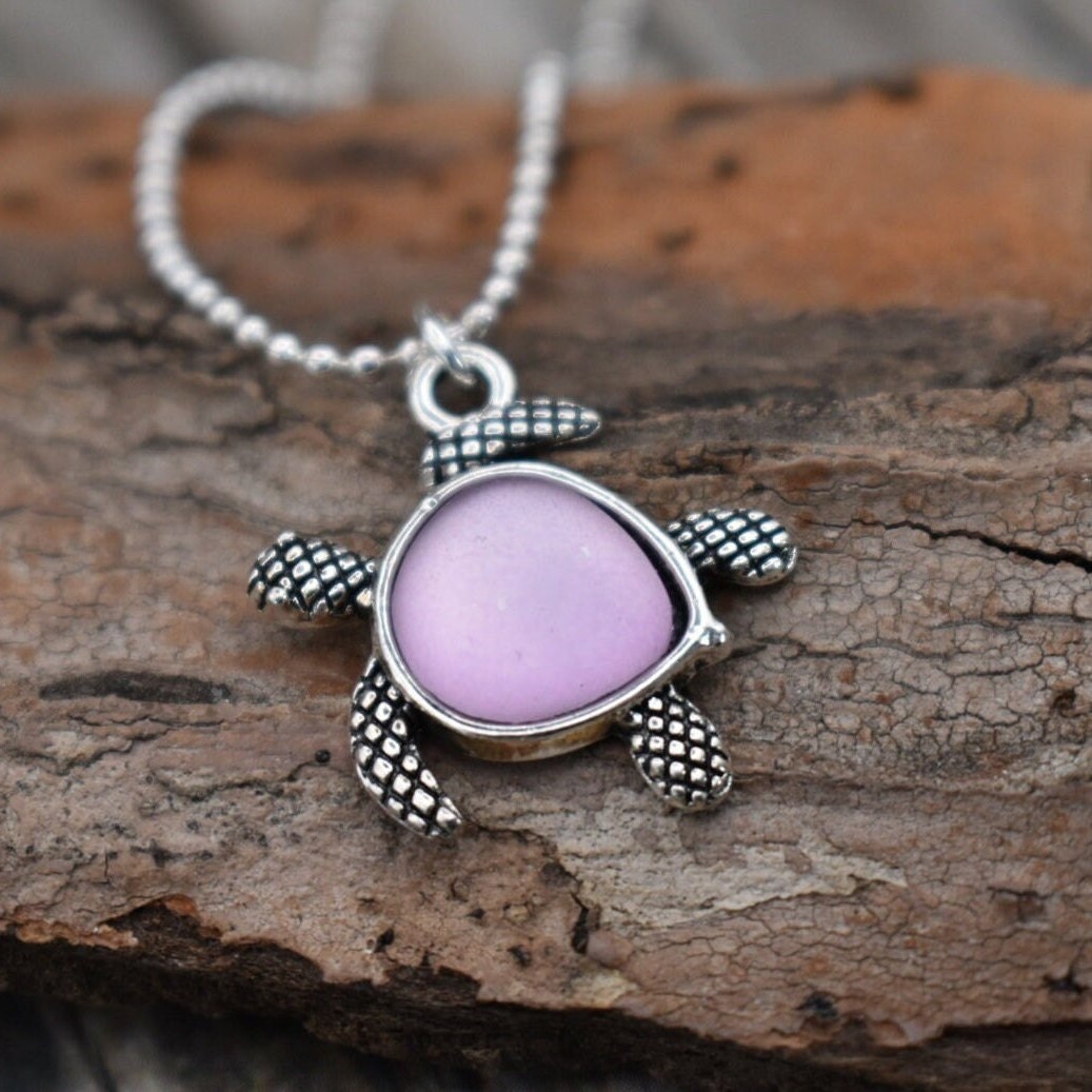 Kette/Halskette Anhängerkette Maritime Meerglaskette "Schildkröte Mit Meerglas Rosa' von TiefseeKirsche