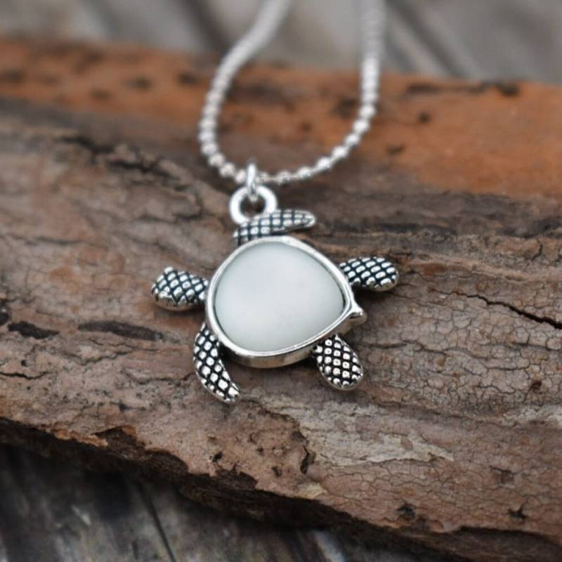 Kette/Halskette Anhängerkette Maritime Meerglaskette "Schildkröte Mit Meerglas Weiß' von TiefseeKirsche