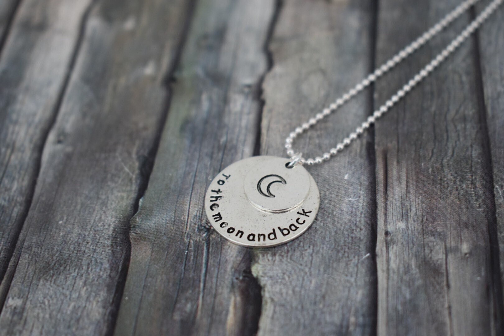 Kette/Halskette Halsschmuck Anhängerkette Liebe Valentinstag "To The Moon & Back' Kette/Halskette Halsschmuck Anhängerkette Liebe Valentinstag "To The Moon & Back' von TiefseeKirsche