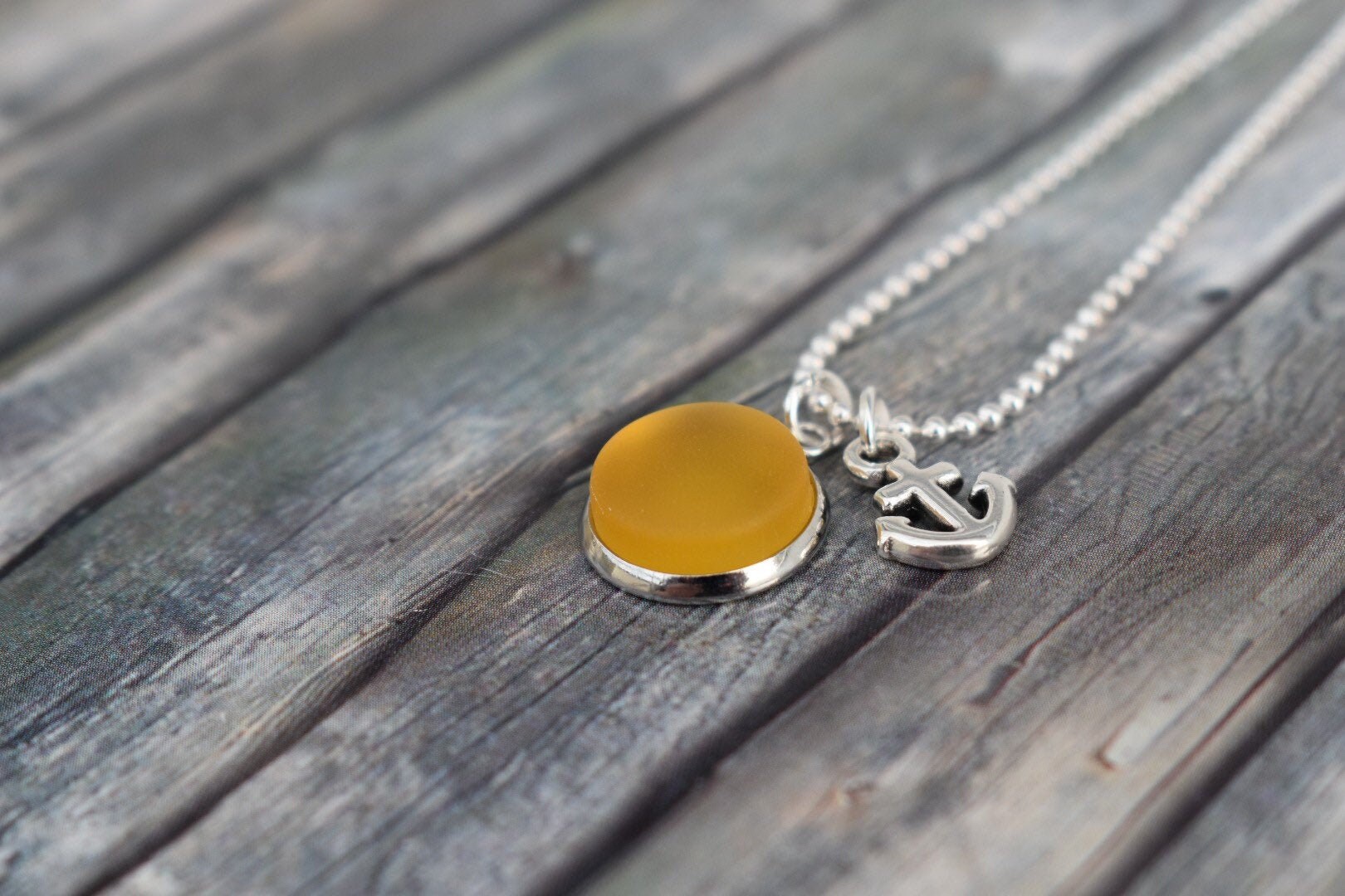 Kette/Halskette Kurze Frau Anhängerkette Meerglasanhängerkette Meerglasschmuck "Meerglaskette Mit Anker Gelb' Kette/Halskette Kurze Frau Anhängerkette Meerglasanhängerkette Meerglasschmuck "Meerglaskette Mit Anker Gelb' von TiefseeKirsche
