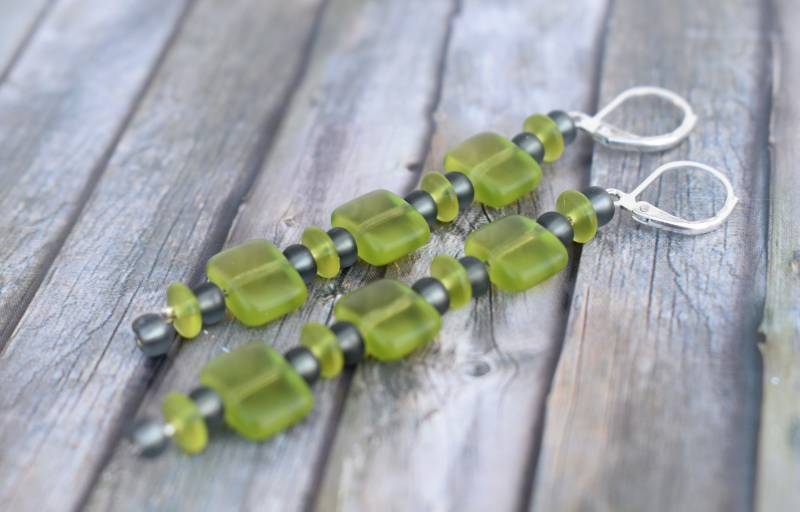 Ohrringe/Ohrhänger Ohrschmuck Glasperlenohrringe Hängeohrringe "Grün-Liebe' von TiefseeKirsche