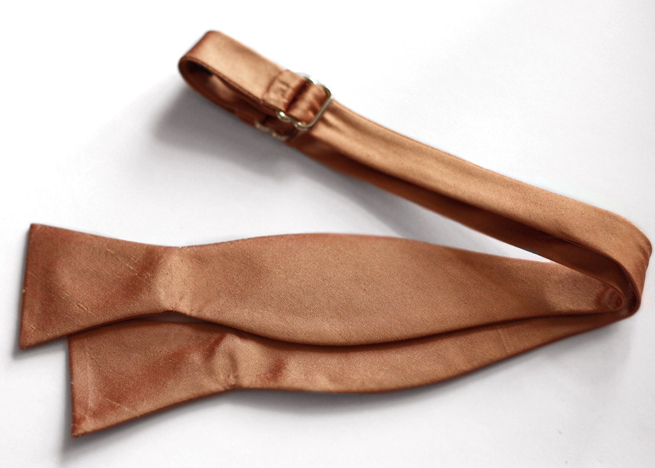 Kupfer Rohseide Fliege Dunkel Rose Gold Hochzeit Groomsmen Krawatte Kupfer Rohseide Fliege Dunkel Rose Gold Hochzeit Groomsmen Krawatte von TiesByVIVID