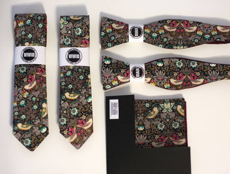 Liberty Of London Krawatte William Morris Erdbeerdieb in Brauner Baumwollkrawatte Mit Blumenmuster Liberty Of London Krawatte William Morris Erdbeerdieb in Brauner Baumwollkrawatte Mit Blumenmuster von TiesByVIVID
