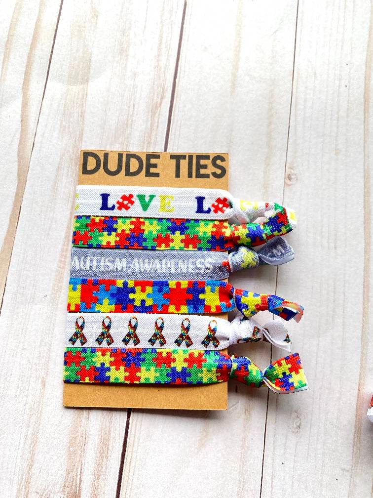 Dude Krawatten- Armbänder, Haargummis - Autism Awareness Geschenkset 7 Krawatten Ideal Für Bewusstseinsmonat, Zappeln, Tragen, Austeilen von TiesNSupplies