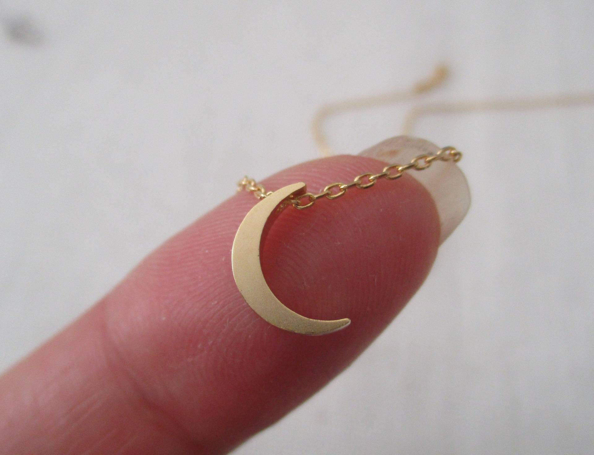 Kleine Gold Oder Silber Halbmond Halskette .... Zierlich Und Zart, Geburtstag, Hochzeit, Brautjungfer Geschenk Kleine Gold Oder Silber Halbmond Halskette .... Zierlich Und Zart, Geburtstag, Hochzeit, Brautjungfer Geschenk von TiffanyAvenueBridal