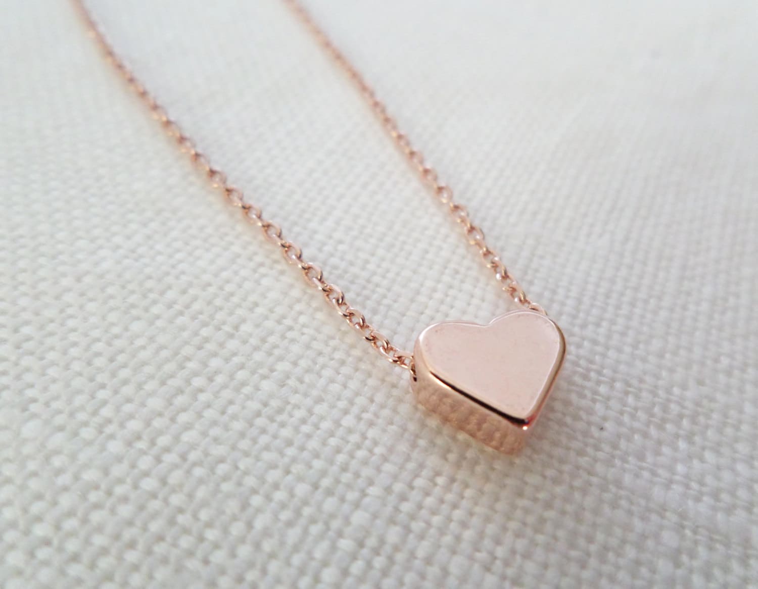 Rose Gold Herz Halskette...zierliche Handgemachte Halskette, Jeden Tag, Einfach, Geburtstag, Hochzeit, Brautjungfer Schmuck Rose Gold Herz Halskette...zierliche Handgemachte Halskette, Jeden Tag, Einfach, Geburtstag, Hochzeit, Brautjungfer Schmuck von TiffanyAvenueBridal