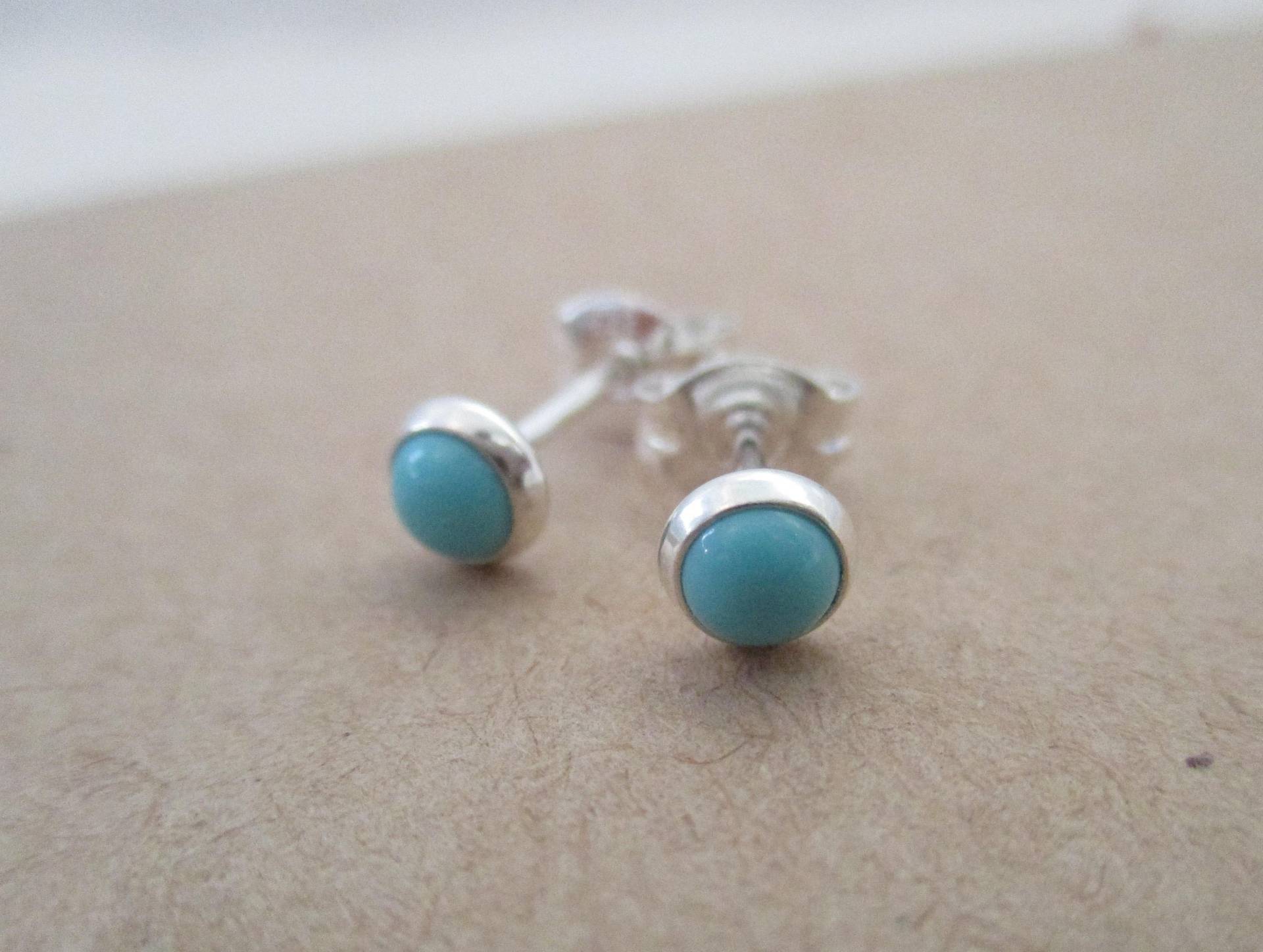 Teenyteeny Kleine Ohrringe Aus Sterlingsilber Und Türkis...zierlich, Einfach Witzig Teenyteeny Kleine Ohrringe Aus Sterlingsilber Und Türkis...zierlich, Einfach Witzig von TiffanyAvenueBridal